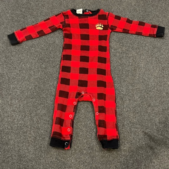 Bear cheeks pjs - Picture 1 of 2